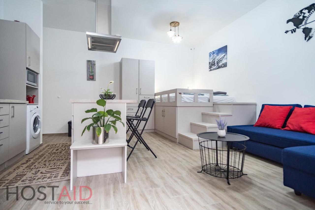 B17 Apartment - Hostaid Будапеща Екстериор снимка